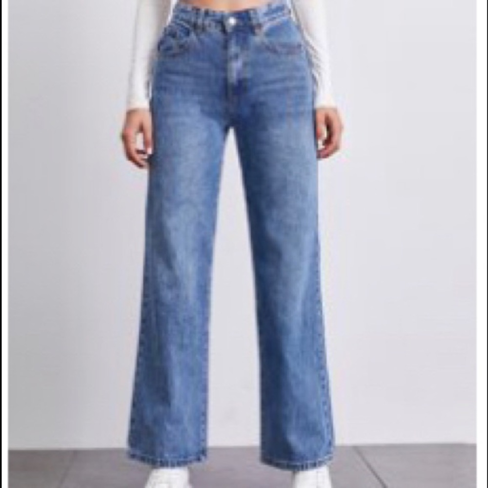 Straight Leg Mid Rise Jeans